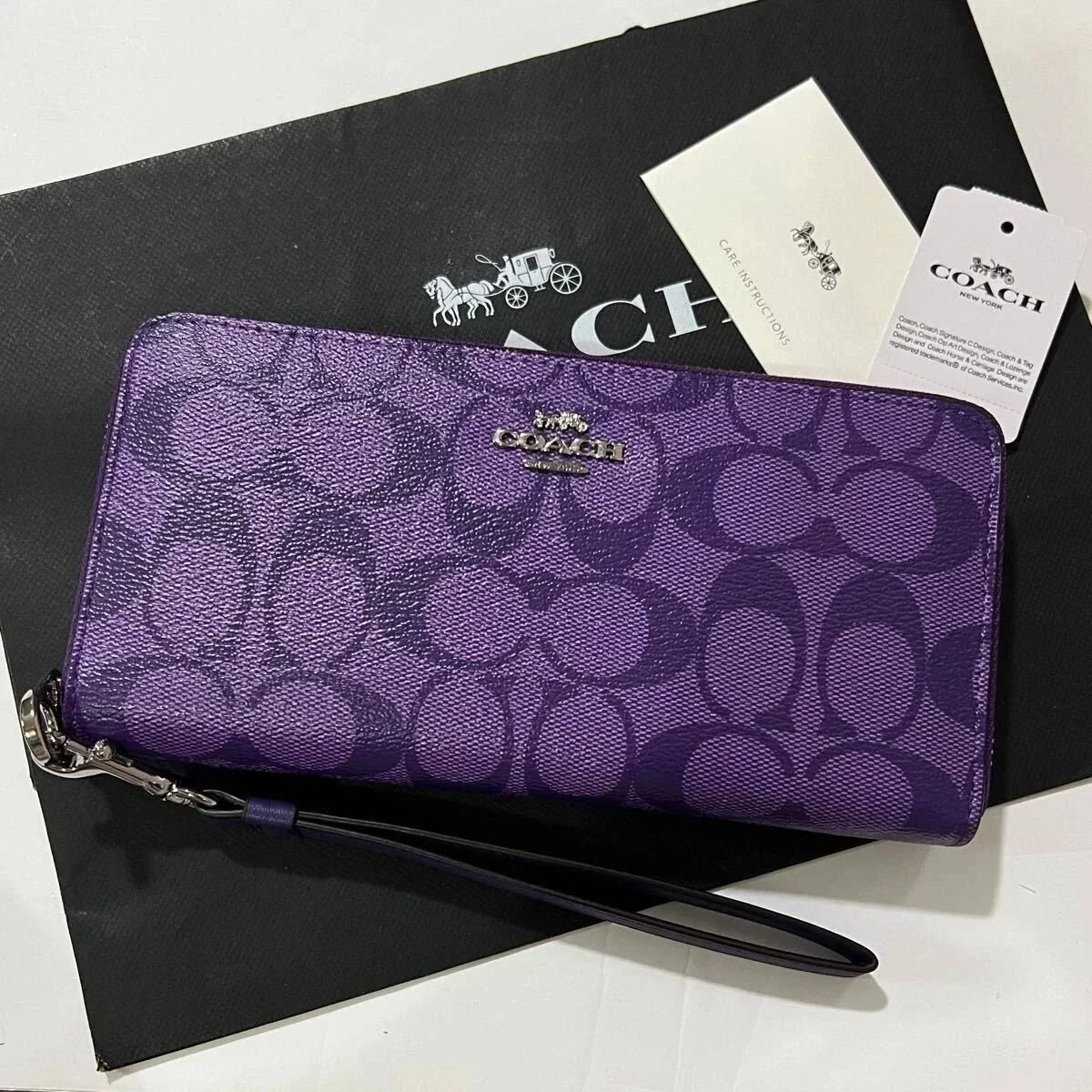 COACH Long Round Zip Wallet with Strap Purple Signature C4452 outlet F/S